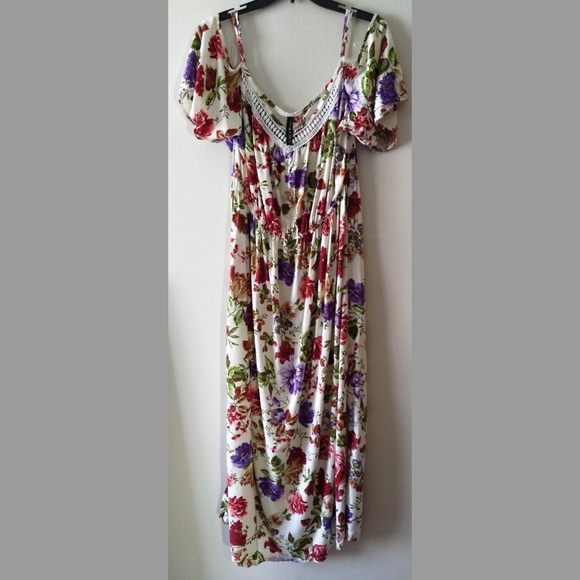 me 2 magic Dresses & Skirts - FLORAL COLD SHOULDER PLUS DRESS